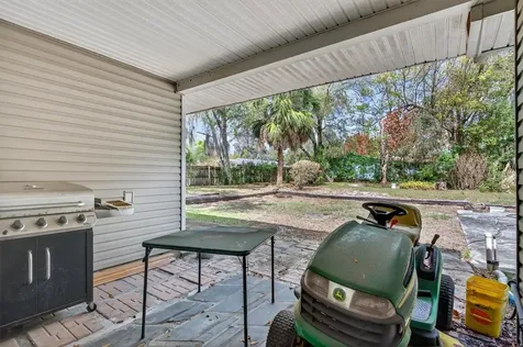 1109 E 8th Avenue Mount Dora FL 32757