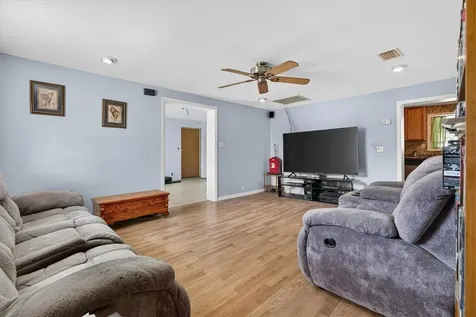 1109 E 8th Avenue Mount Dora FL 32757