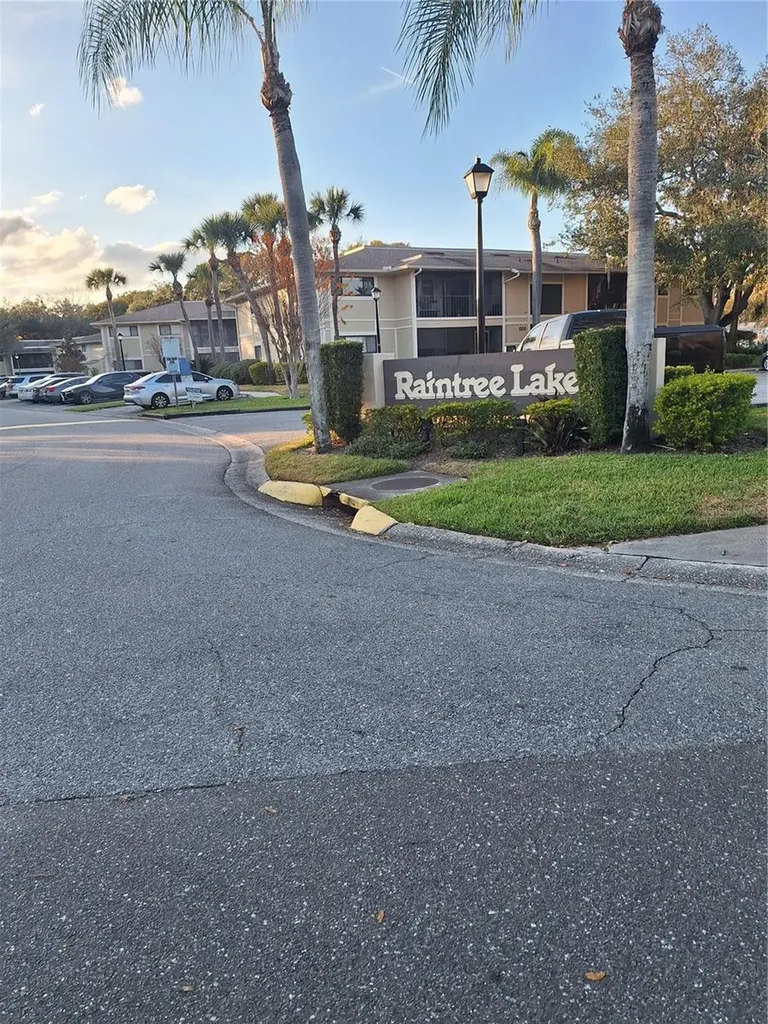 11910 Skylake Place Temple Terrace FL 33617