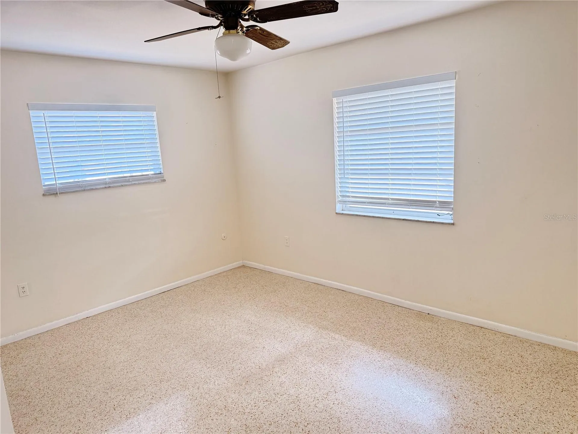 713 Thunderbird Avenue Sun City Center FL 33573
