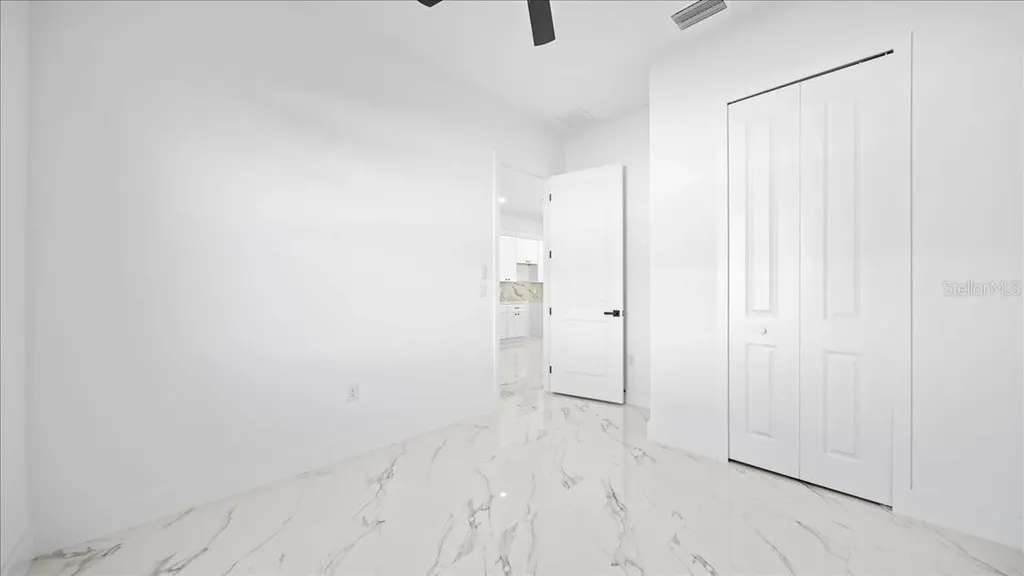 913/915 NE 15th Lane Cape Coral FL 33909