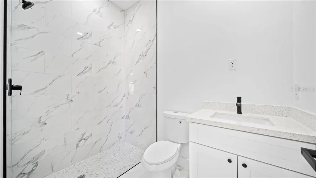 913/915 NE 15th Lane Cape Coral FL 33909