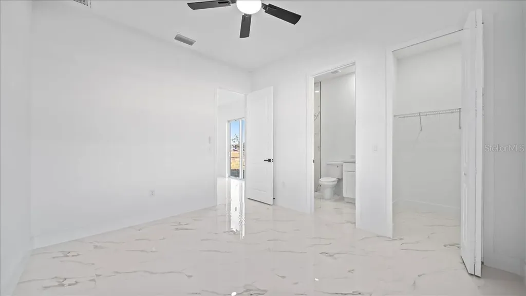 913/915 NE 15th Lane Cape Coral FL 33909