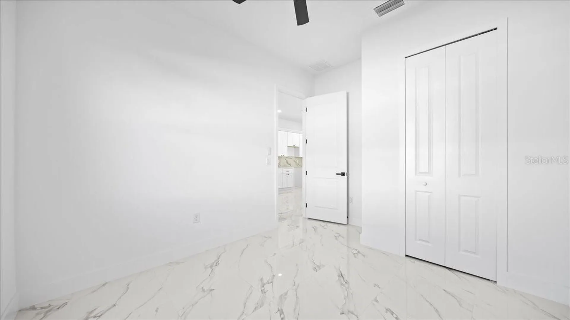 913/915 NE 15th Lane Cape Coral FL 33909