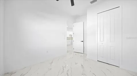 913/915 NE 15th Lane Cape Coral FL 33909