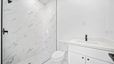 913/915 NE 15th Lane Cape Coral FL 33909