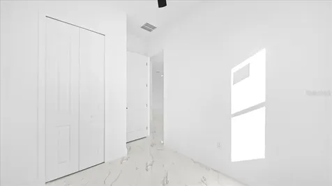 913/915 NE 15th Lane Cape Coral FL 33909