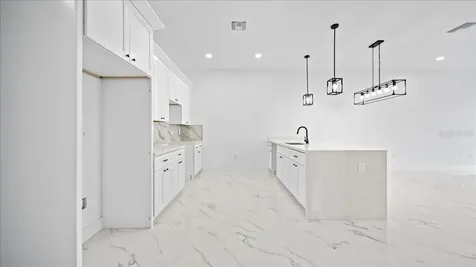 913/915 NE 15th Lane Cape Coral FL 33909