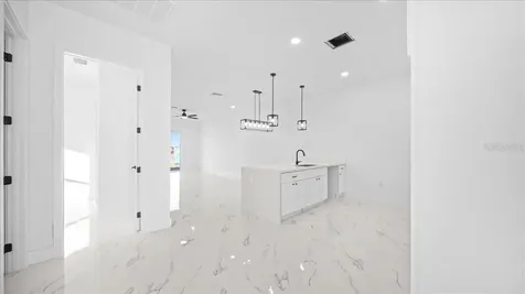 913/915 NE 15th Lane Cape Coral FL 33909