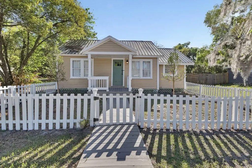 133 Lucie Avenue Deland FL 32720