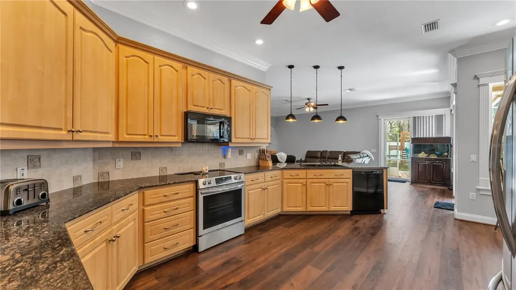 1603 Sir Henrys Trail Lakeland FL 33809