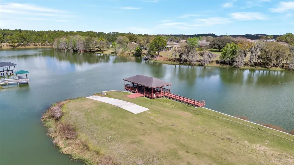 1603 Sir Henrys Trail Lakeland FL 33809