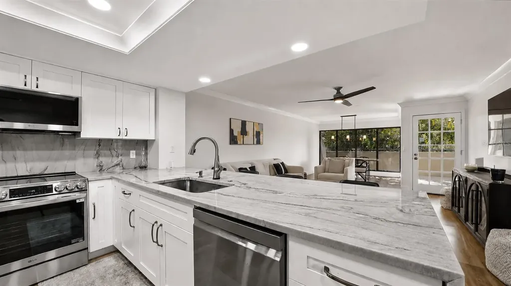 825 S Osprey Avenue Sarasota FL 34236