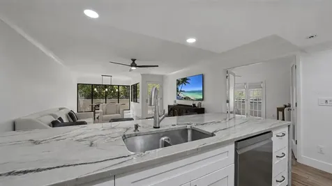 825 S Osprey Avenue Sarasota FL 34236