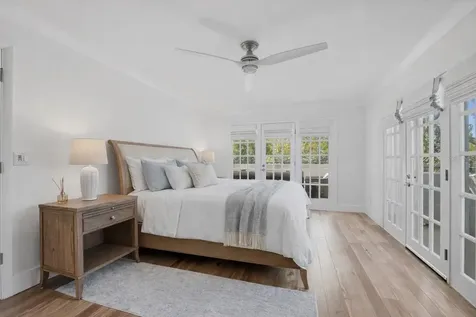 825 S Osprey Avenue Sarasota FL 34236