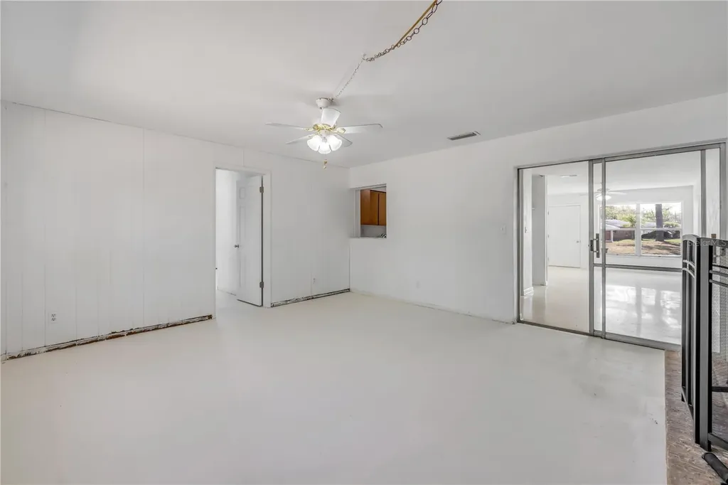 546 Cambridge Circle South Daytona FL 32119