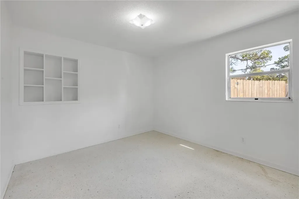 546 Cambridge Circle South Daytona FL 32119