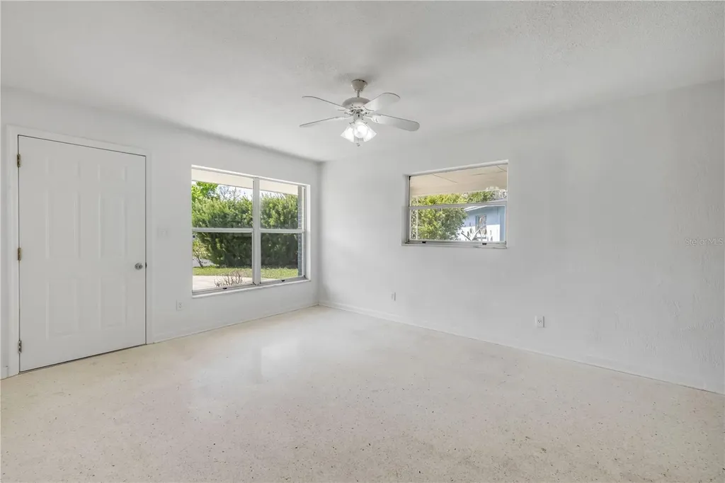 546 Cambridge Circle South Daytona FL 32119