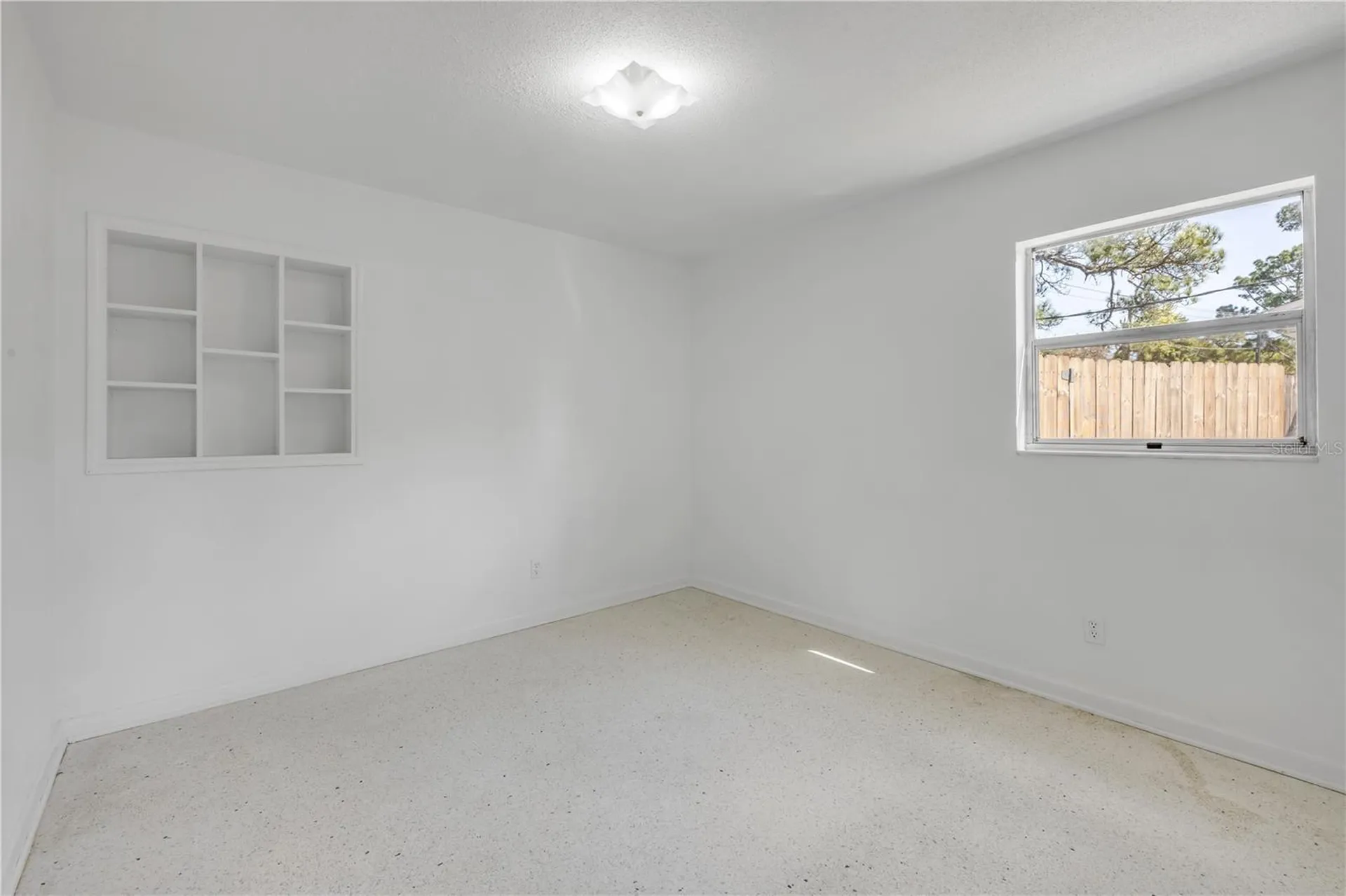 546 Cambridge Circle South Daytona FL 32119