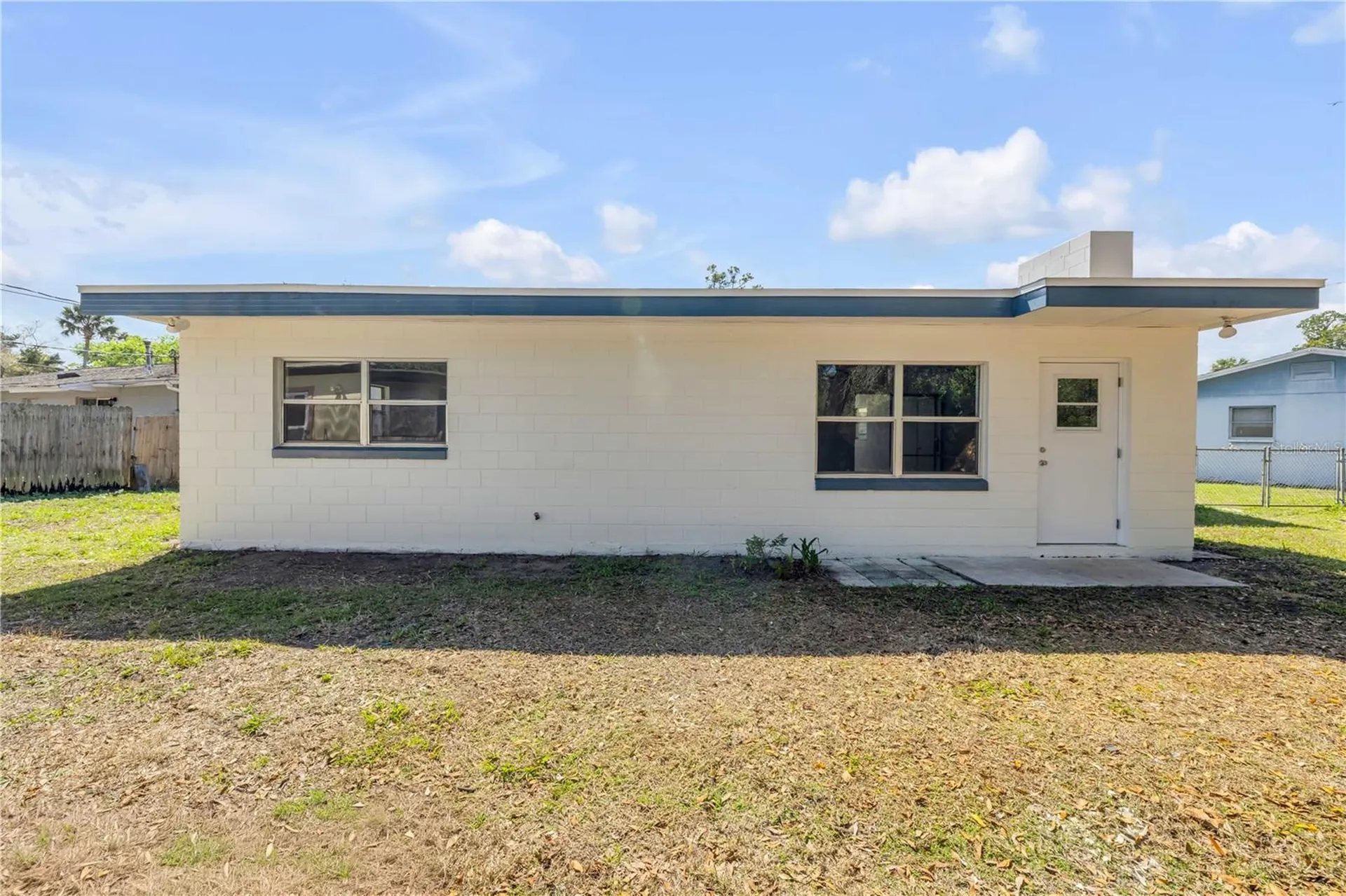 546 Cambridge Circle South Daytona FL 32119