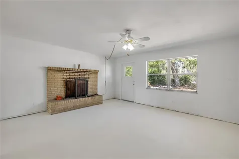 546 Cambridge Circle South Daytona FL 32119