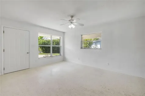 546 Cambridge Circle South Daytona FL 32119