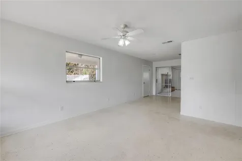 546 Cambridge Circle South Daytona FL 32119