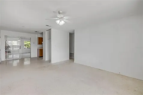 546 Cambridge Circle South Daytona FL 32119