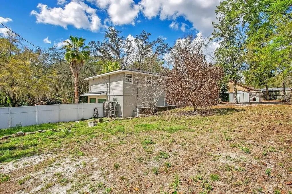 741 Saxby Avenue Orlando FL 32835
