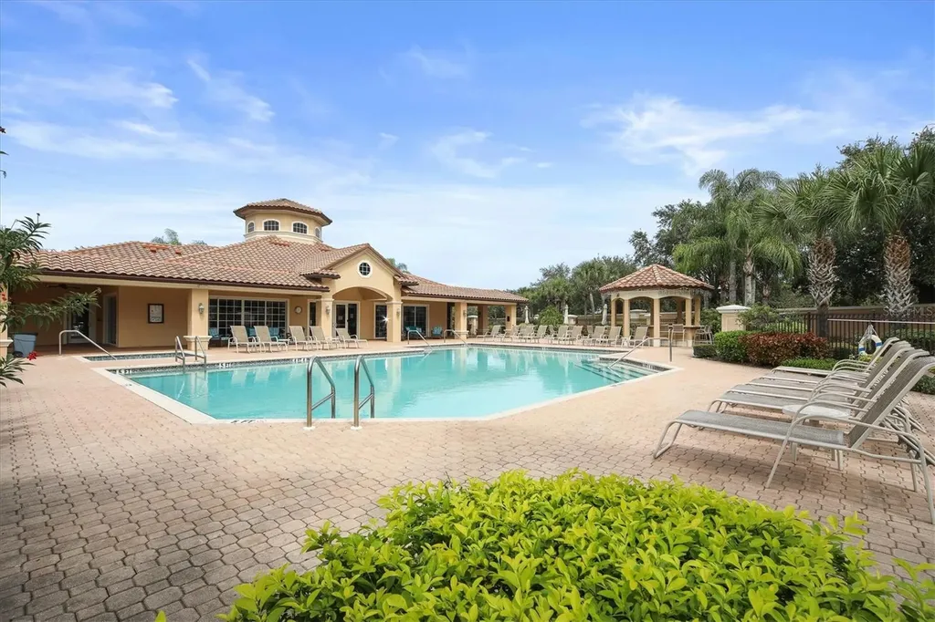 8411 Miramar Way Lakewood Ranch FL 34202