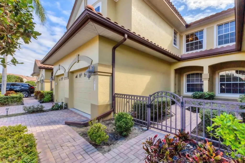 8411 Miramar Way Lakewood Ranch FL 34202