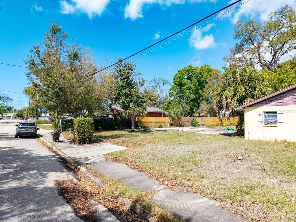1107 Putnam Drive Sarasota FL 34234