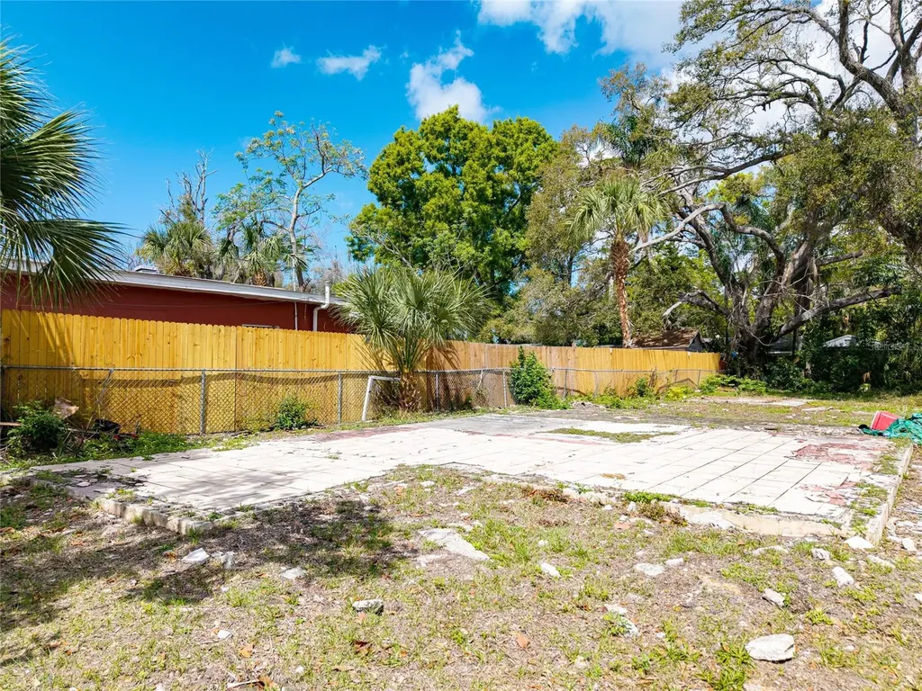 1107 Putnam Drive Sarasota FL 34234