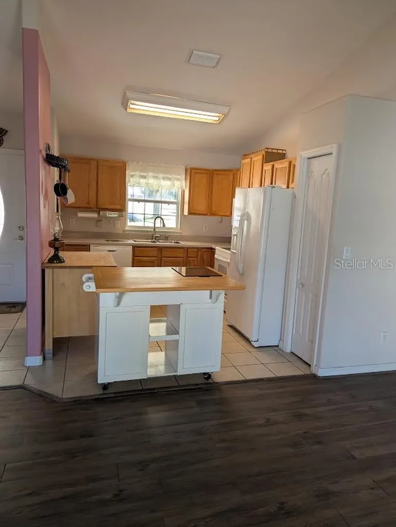 108 Twin Lake Circle Umatilla FL 32784