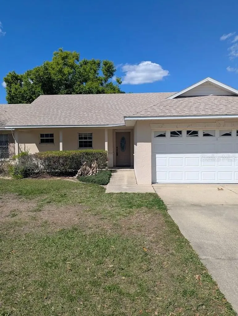 108 Twin Lake Circle Umatilla FL 32784