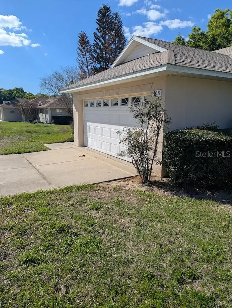 108 Twin Lake Circle Umatilla FL 32784