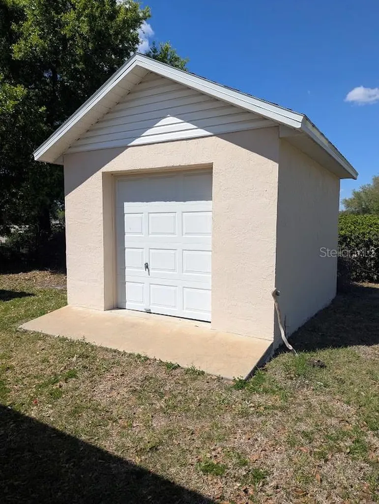108 Twin Lake Circle Umatilla FL 32784