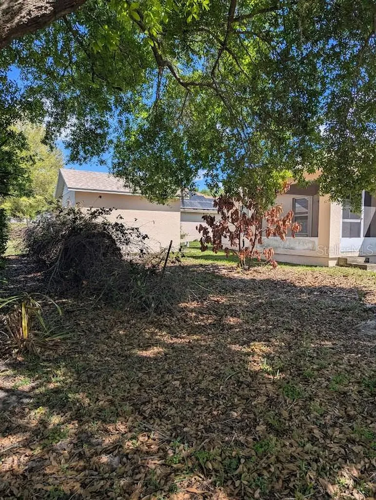 108 Twin Lake Circle Umatilla FL 32784