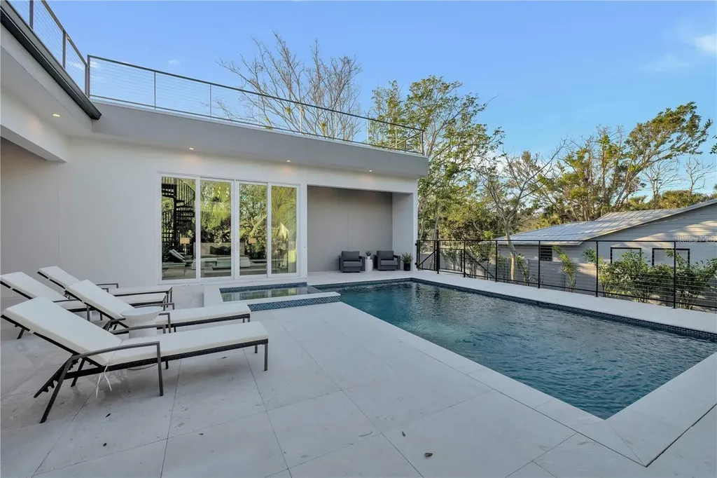 603 Tremont Street Sarasota FL 34242