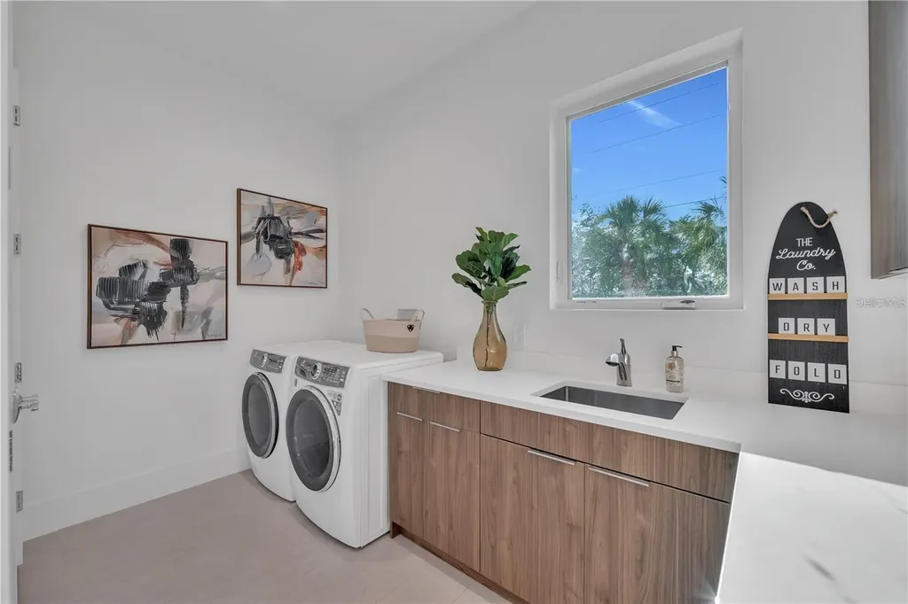 603 Tremont Street Sarasota FL 34242