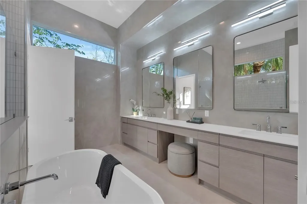 603 Tremont Street Sarasota FL 34242