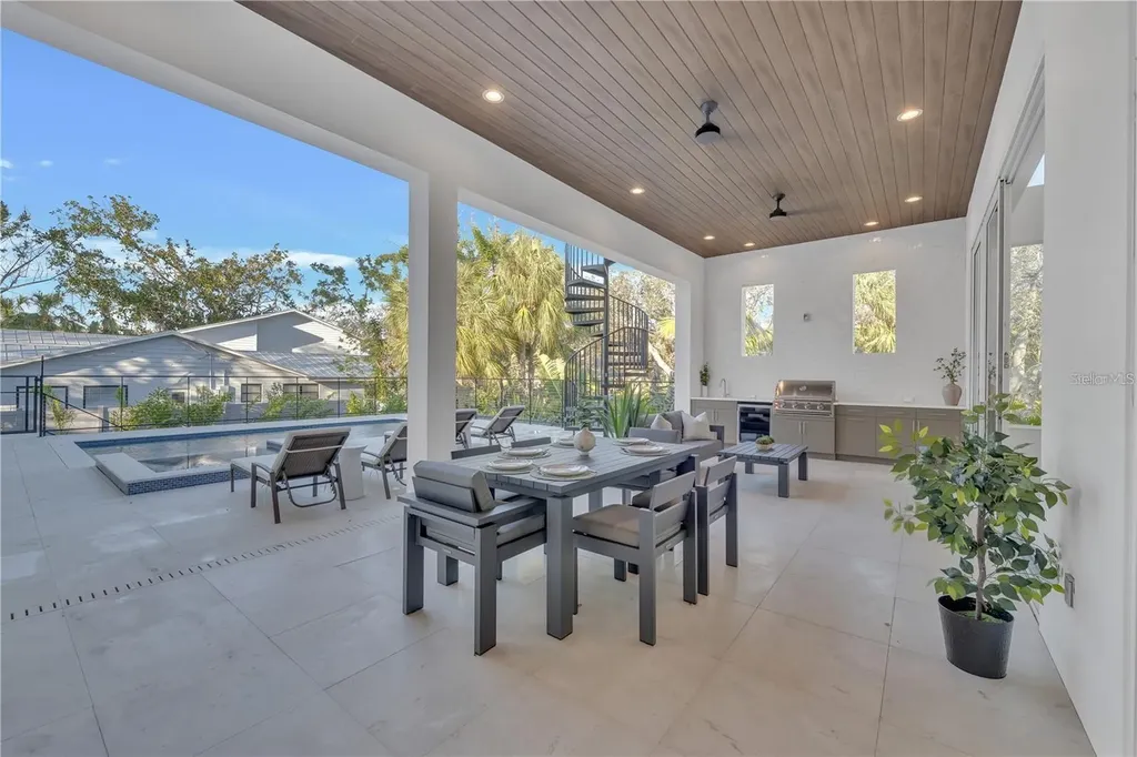 603 Tremont Street Sarasota FL 34242