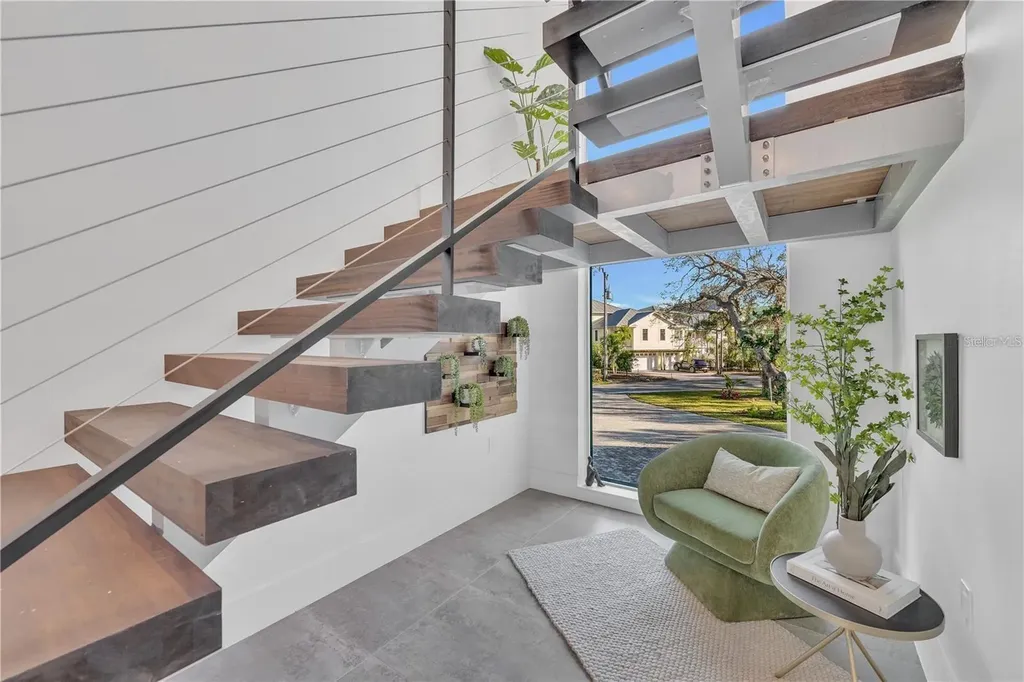 603 Tremont Street Sarasota FL 34242