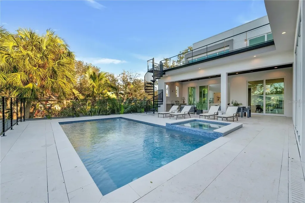 603 Tremont Street Sarasota FL 34242