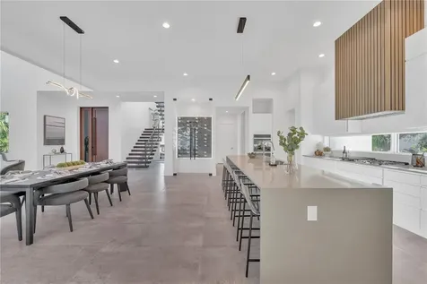 603 Tremont Street Sarasota FL 34242
