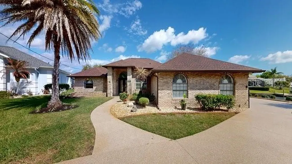 16 Crandell Court Palm Coast FL 32137
