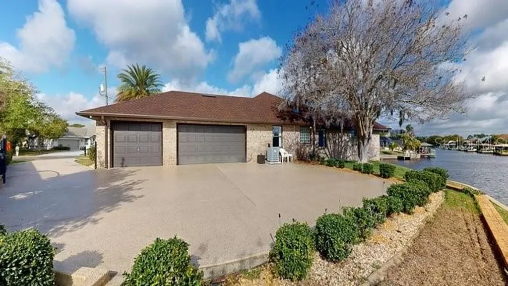 16 Crandell Court Palm Coast FL 32137