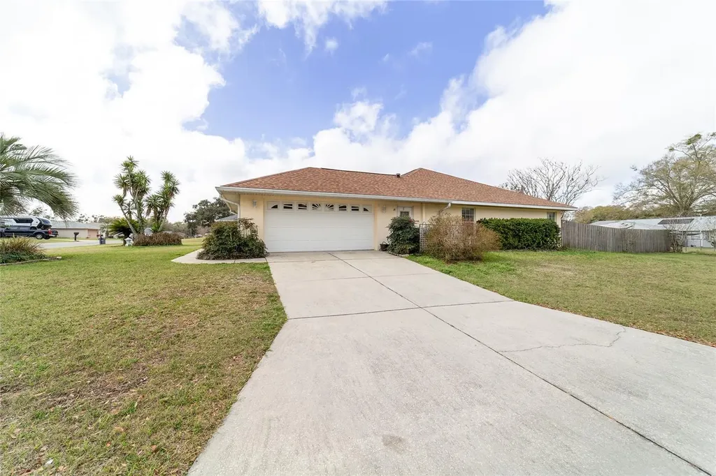 14 SE 62nd Terrace Ocala FL 34472