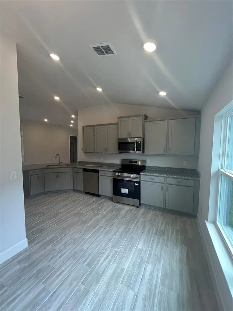 13064 Kent Bradley Street Dade City FL 33525