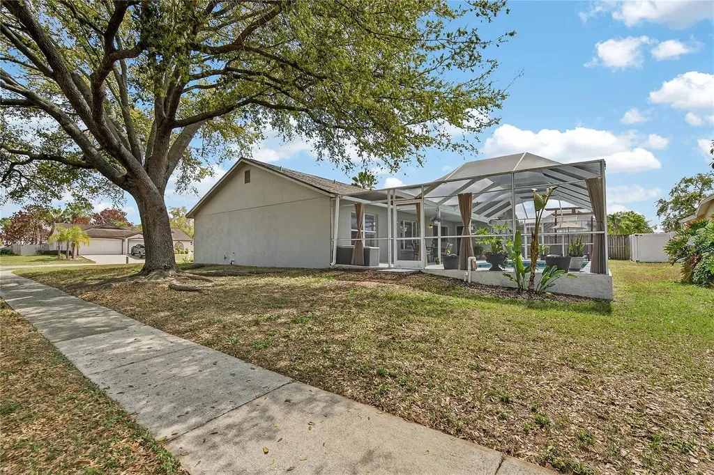 702 Tuscanny Street Brandon FL 33511
